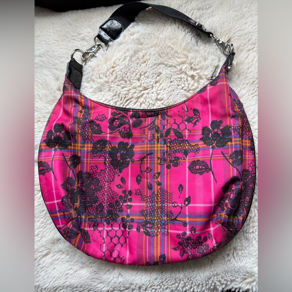 Betsey Johnson Plaid Pink Black Women's Shoulder Bag Betseyville Great Condition - Picture 3 of 6